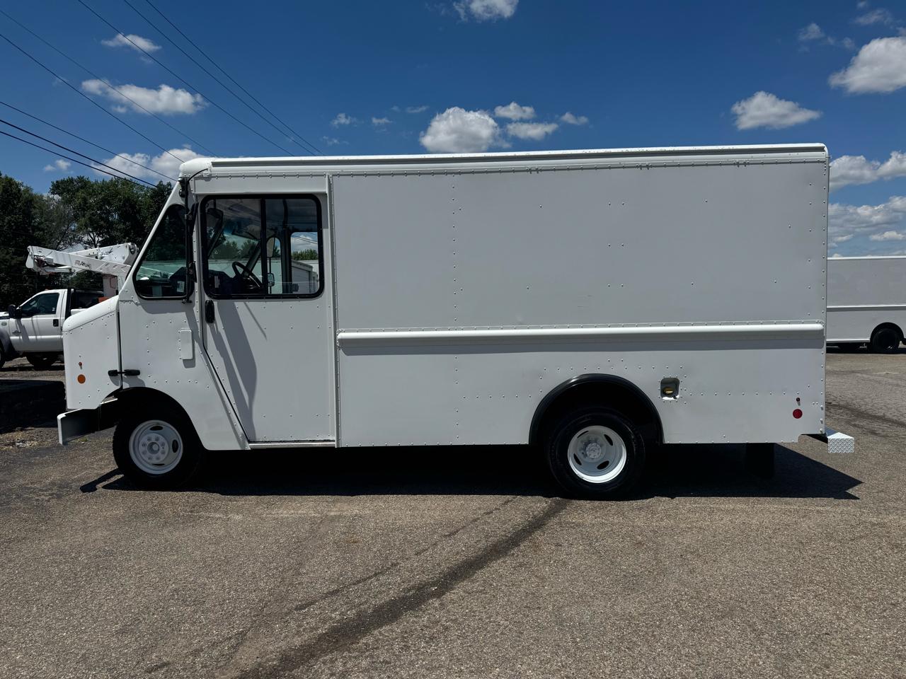 Ford Econoline Commercial Chassis E-350 Stripped Chassis 138" 2014