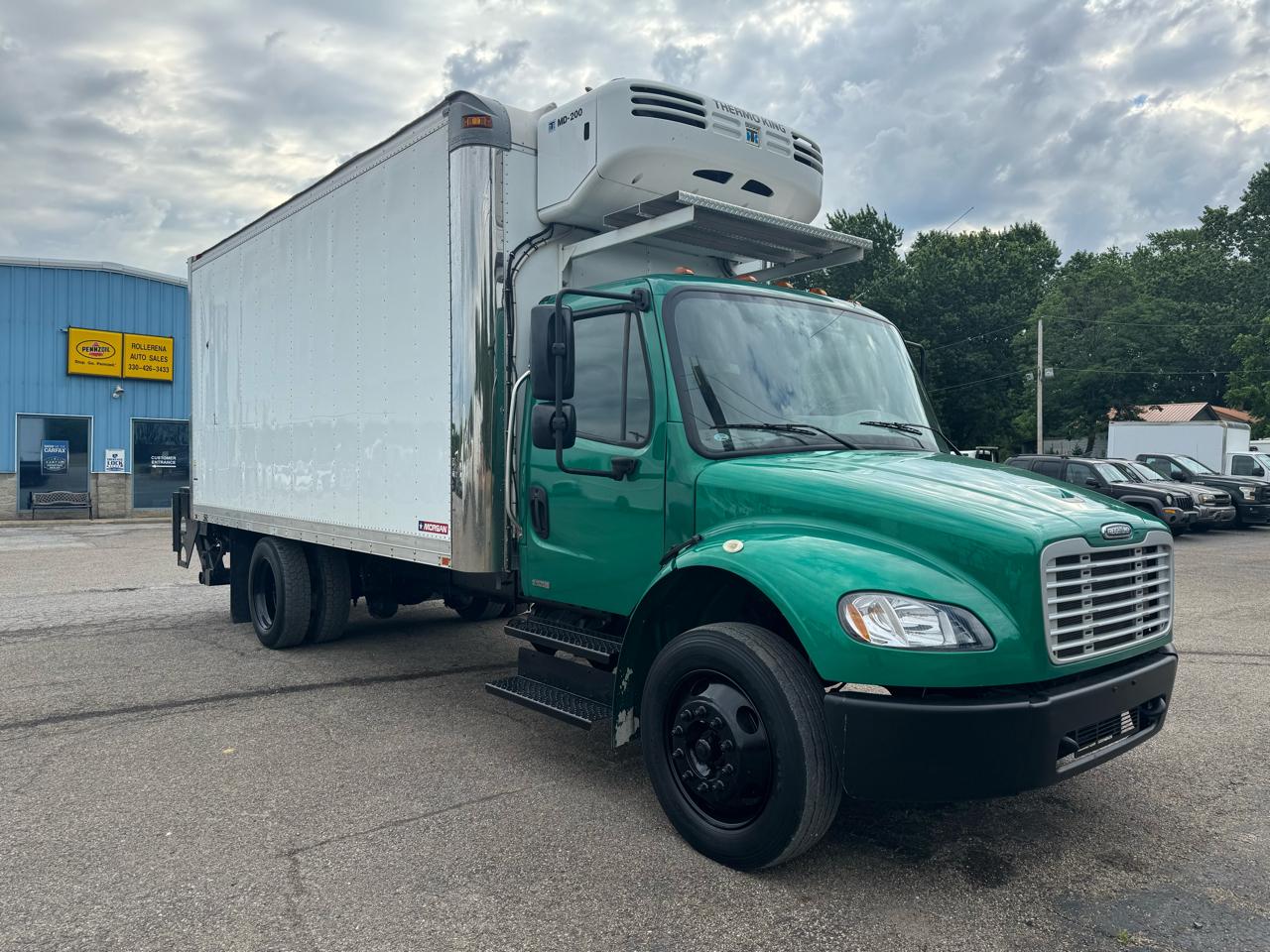 Freightliner M2 106  2009