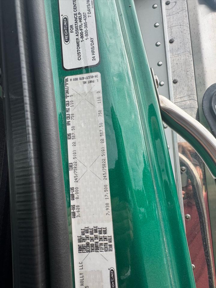 Freightliner M2 106  2009