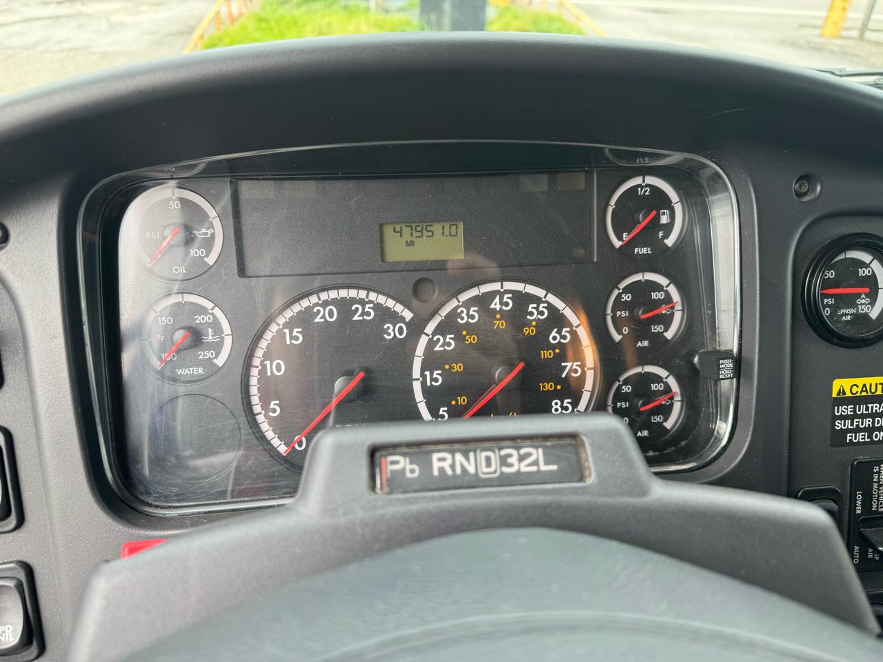 Freightliner M2 106  2009