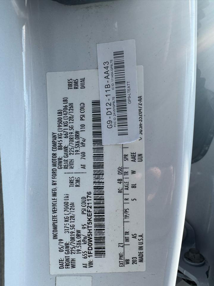 Ford Super Duty F-550 DRW XL 4WD Crew Cab 203" WB 84" CA 2019