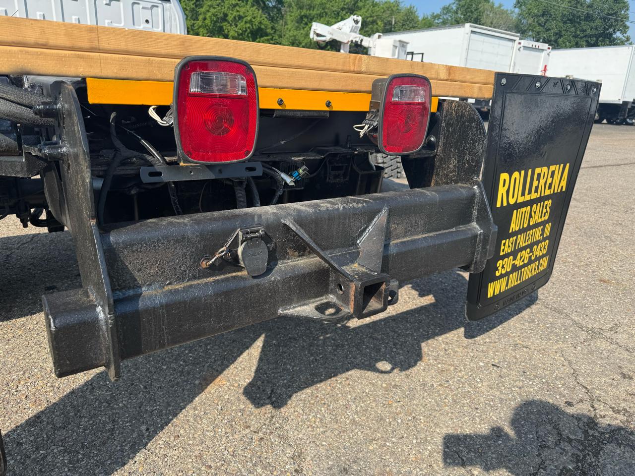 Ford Super Duty F-550 DRW XL 4WD Crew Cab 203" WB 84" CA 2019