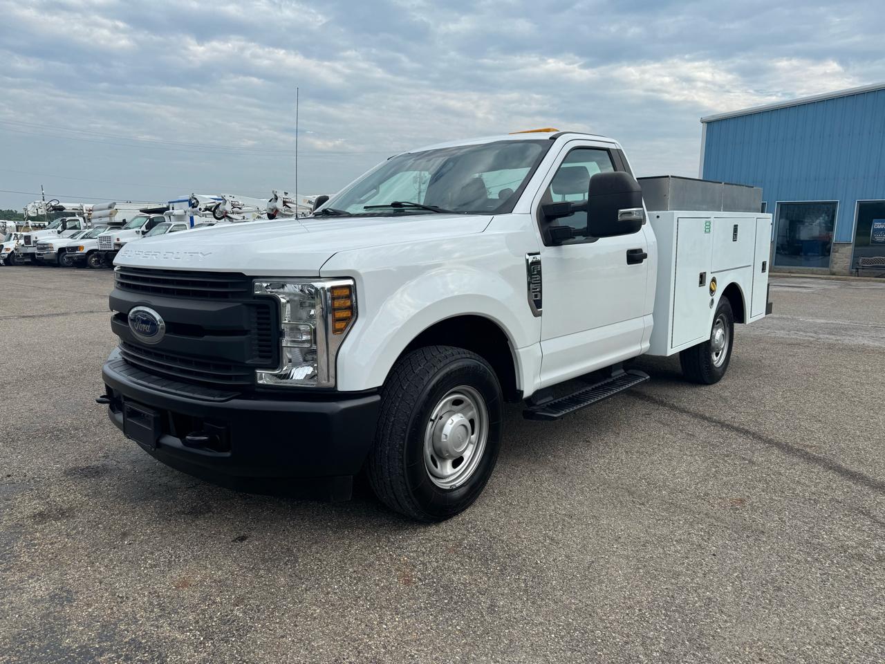 Ford Super Duty F-250 SRW XL 2WD Reg Cab 8' Box 2018