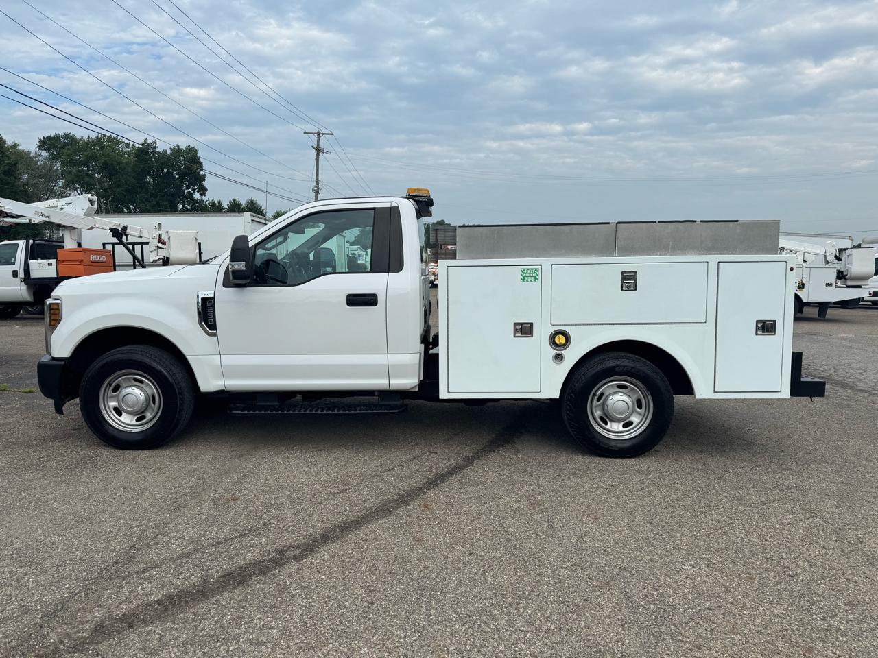 Ford Super Duty F-250 SRW XL 2WD Reg Cab 8' Box 2018