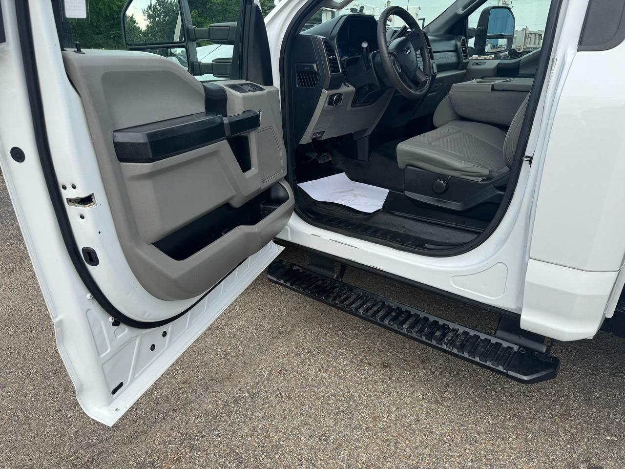 Ford Super Duty F-250 SRW XL 2WD Reg Cab 8' Box 2018