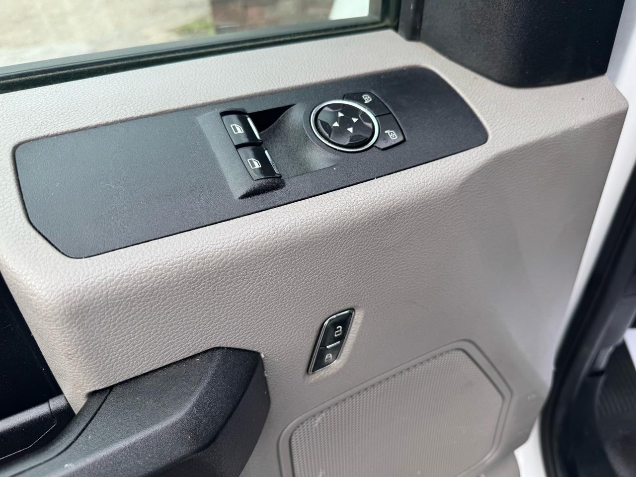 Ford Super Duty F-250 SRW XL 2WD Reg Cab 8' Box 2018