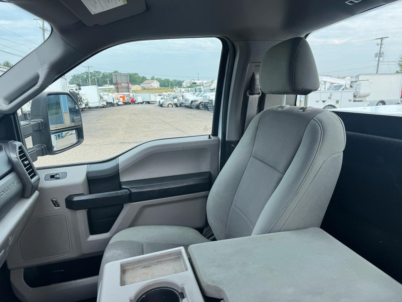 Ford Super Duty F-250 SRW XL 2WD Reg Cab 8' Box 2018