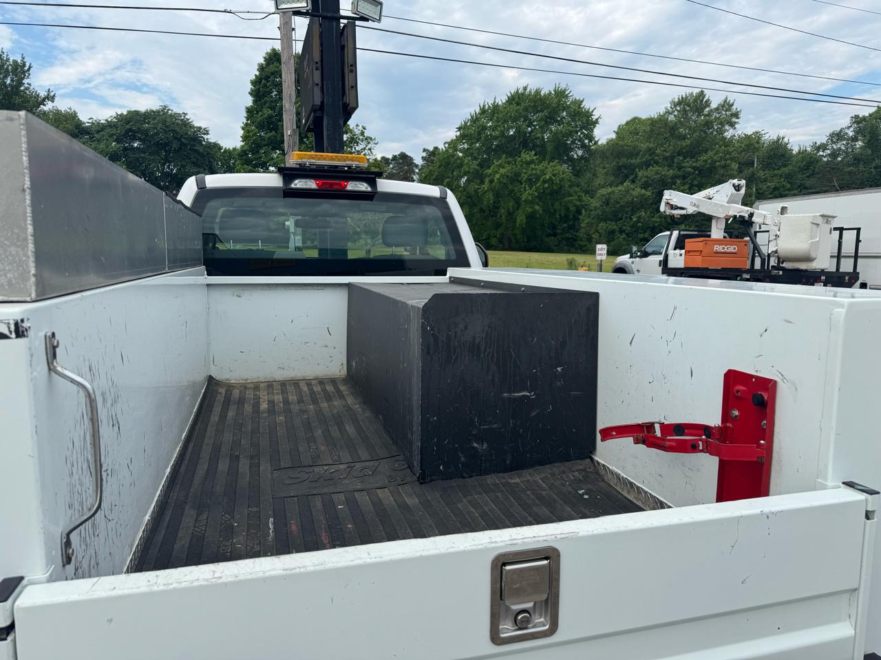 Ford Super Duty F-250 SRW XL 2WD Reg Cab 8' Box 2018