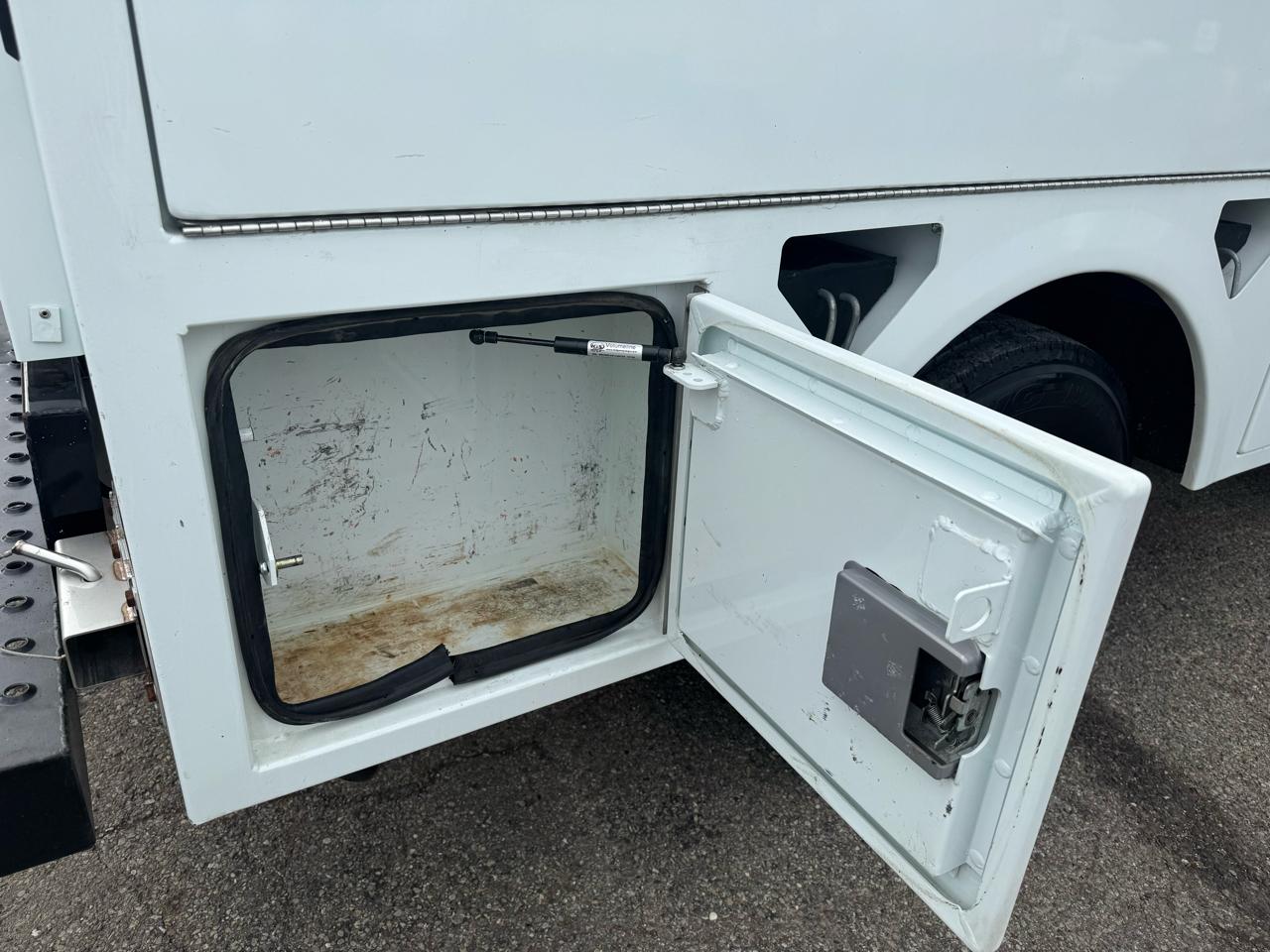 Ford Super Duty F-250 SRW XL 2WD Reg Cab 8' Box 2018