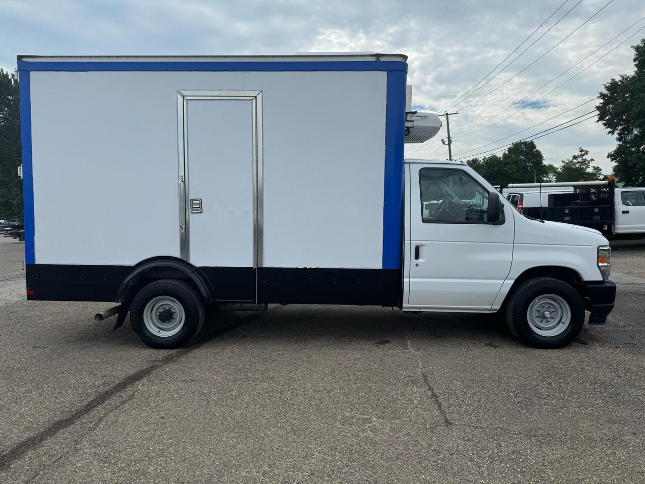 Ford E-Series Cutaway E-350 SRW 158" WB 2024