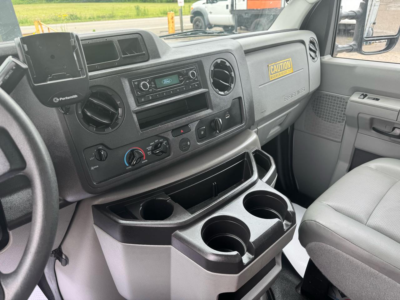 Ford E-Series Cutaway E-350 SRW 158" WB 2024