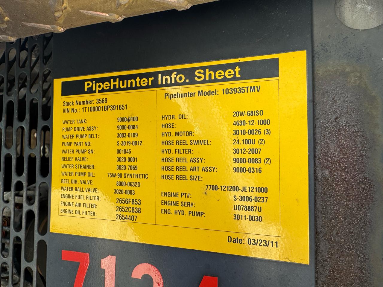 Ford Super Duty F-750 Straight Frame Crew Cab XL 2010