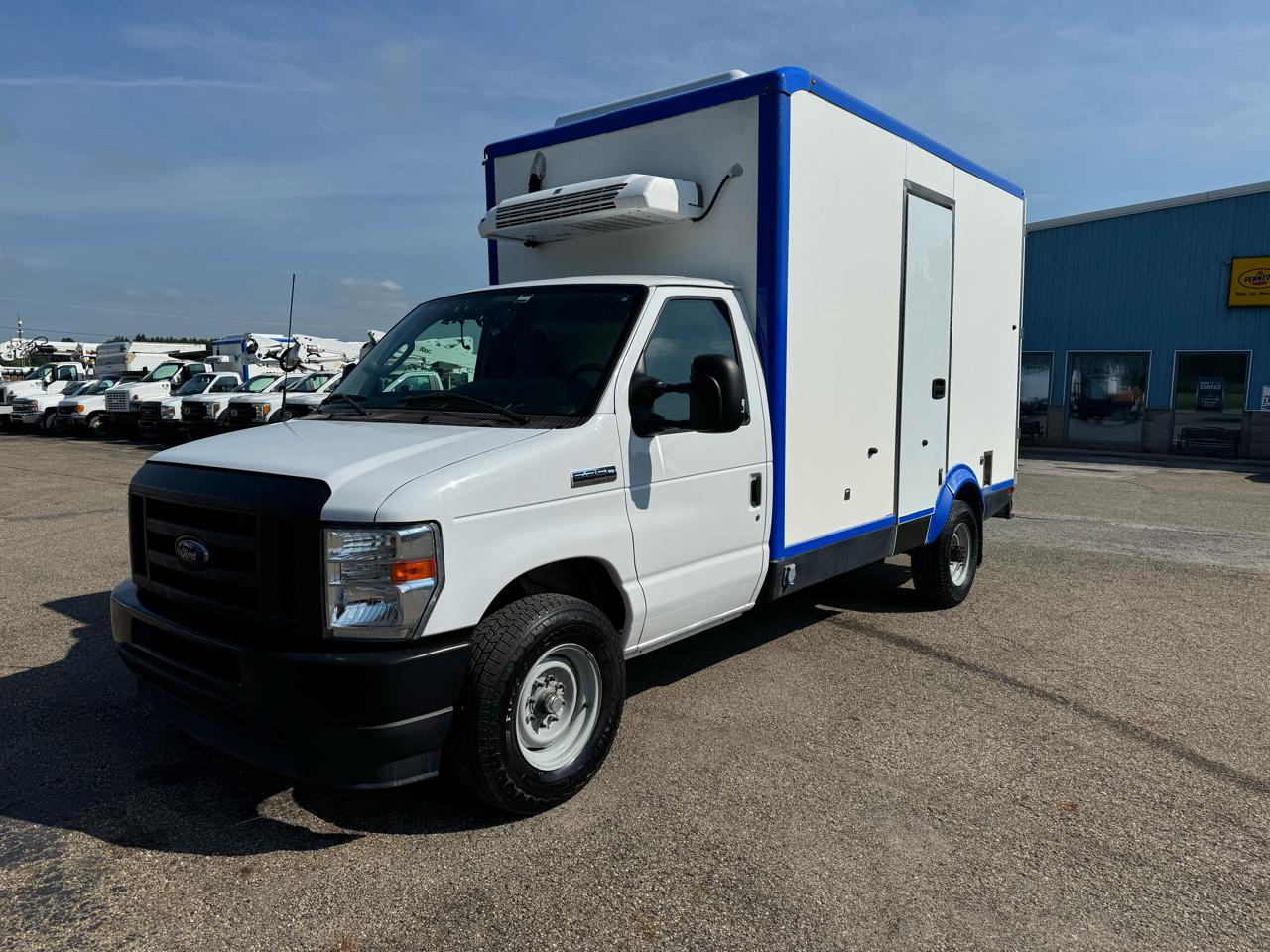 Ford E-Series Cutaway E-350 SRW 138" WB 2024