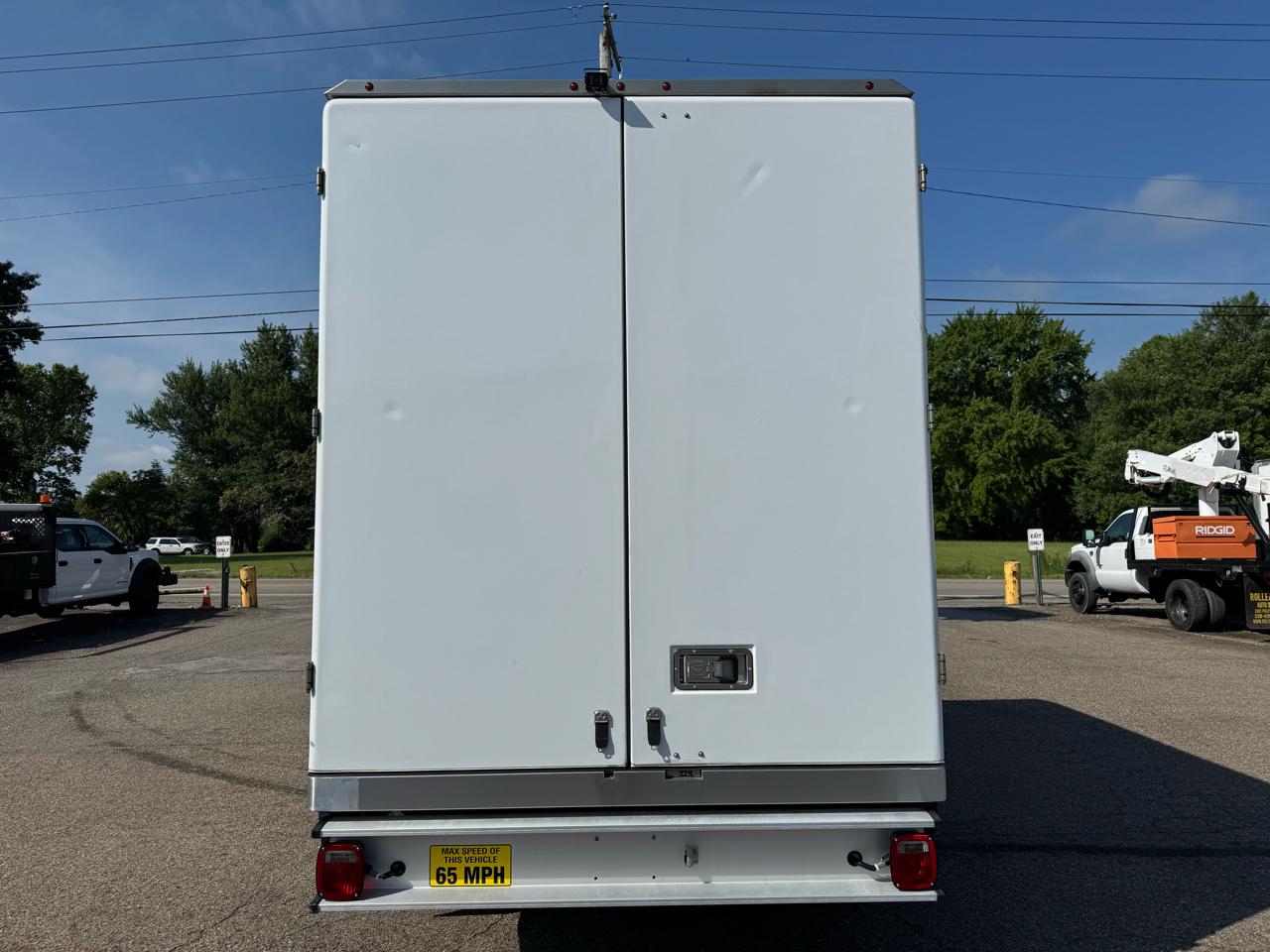 Ford E-Series Cutaway E-350 SRW 138" WB 2024