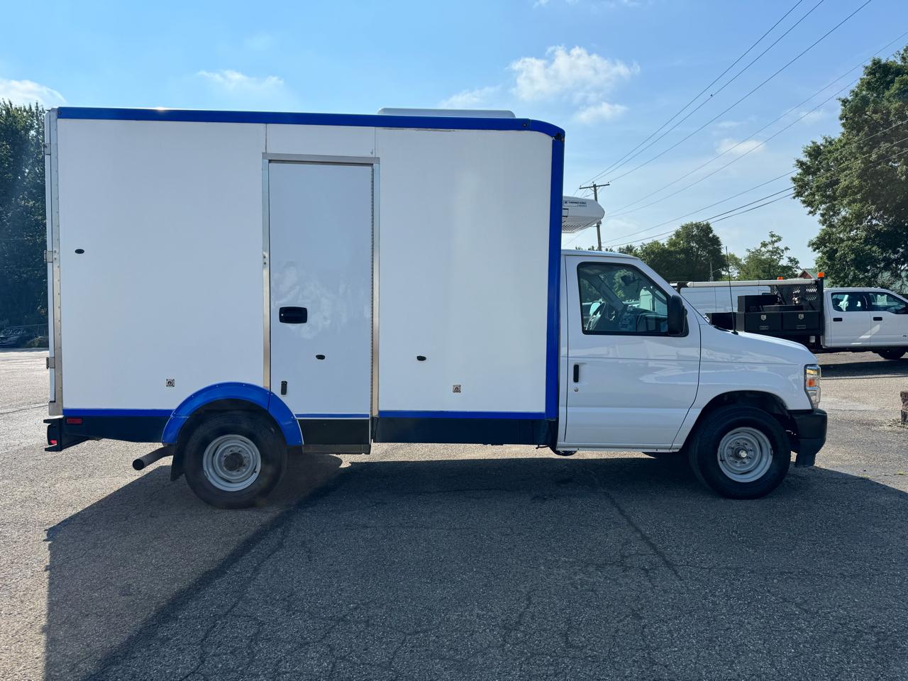 Ford E-Series Cutaway E-350 SRW 138" WB 2024