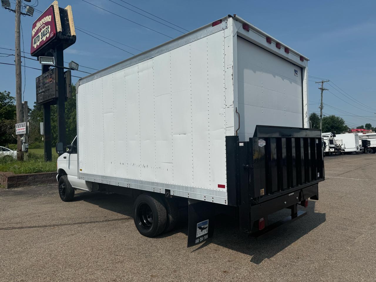 Ford Econoline Commercial Cutaway E-350 Super Duty 138" WB DRW 2004