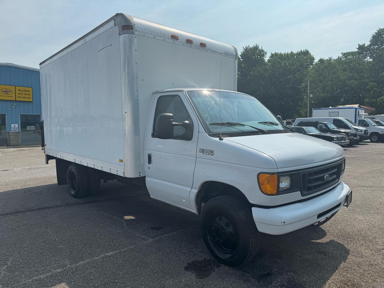Ford Econoline Commercial Cutaway E-350 Super Duty 138" WB DRW 2004