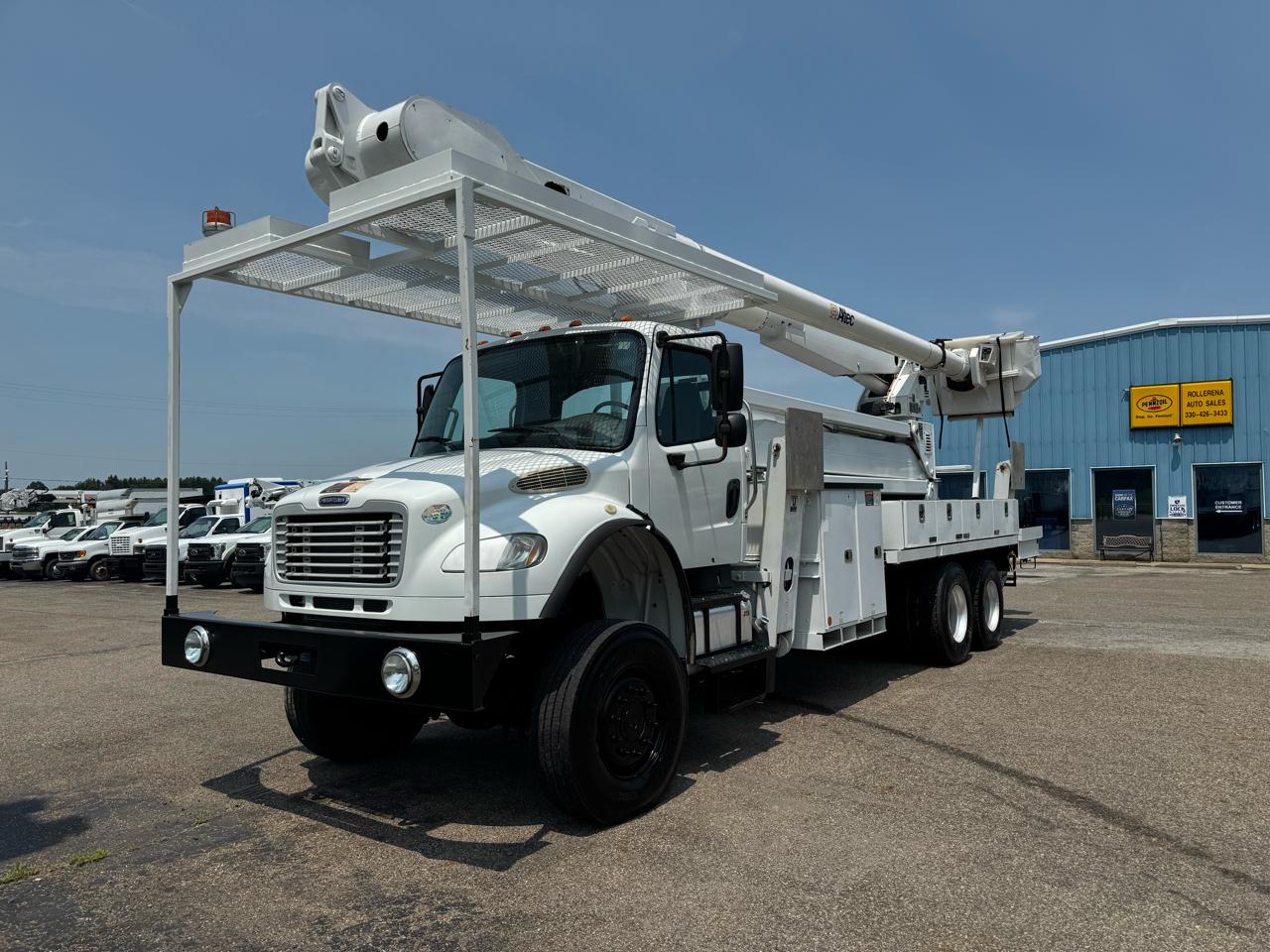 Freightliner M2 106  2013