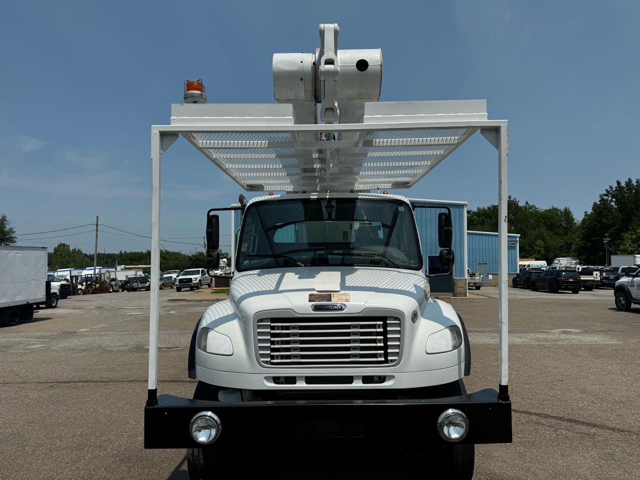 Freightliner M2 106  2013