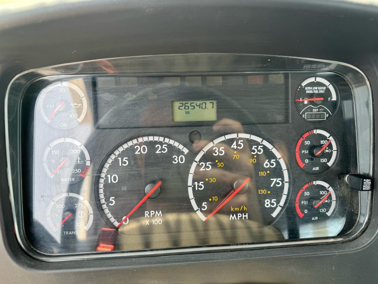 Freightliner M2 106  2013