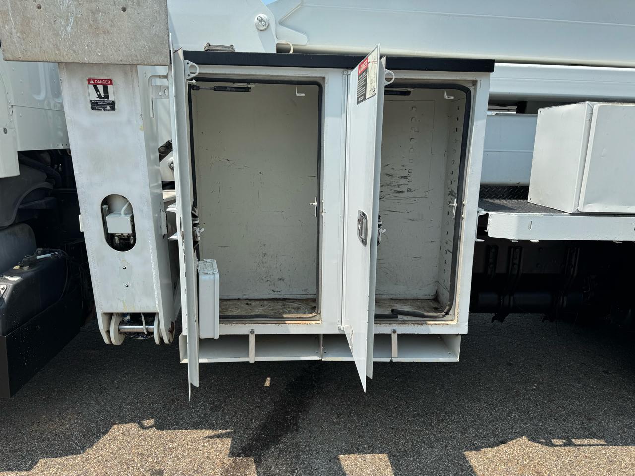 Freightliner M2 106  2013