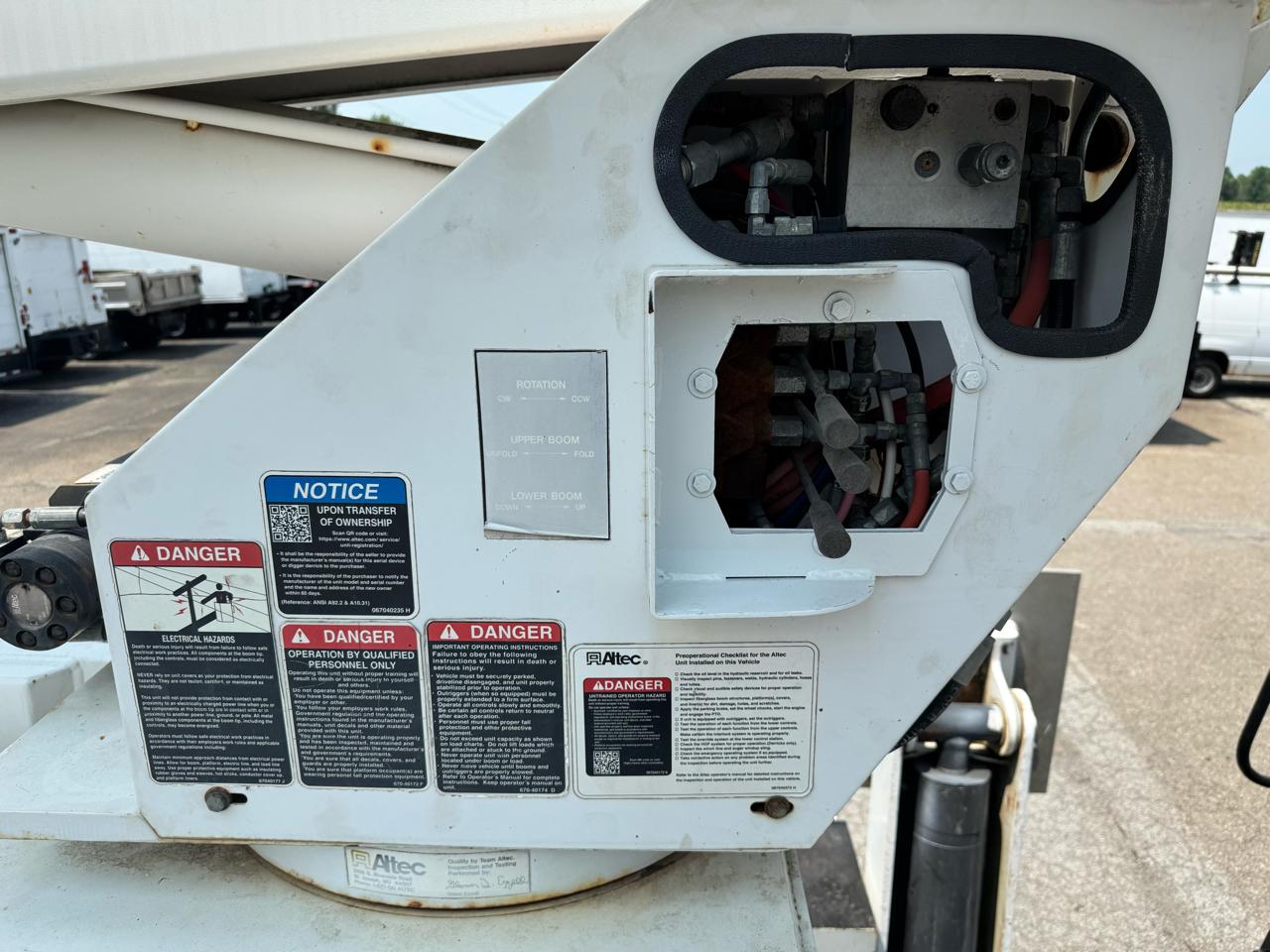 Freightliner M2 106  2013