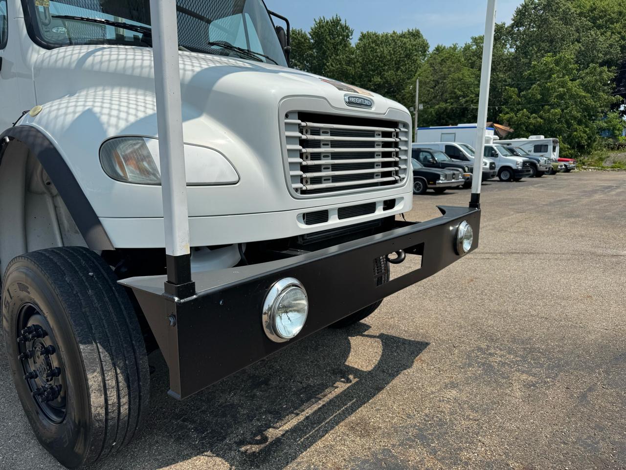 Freightliner M2 106  2013