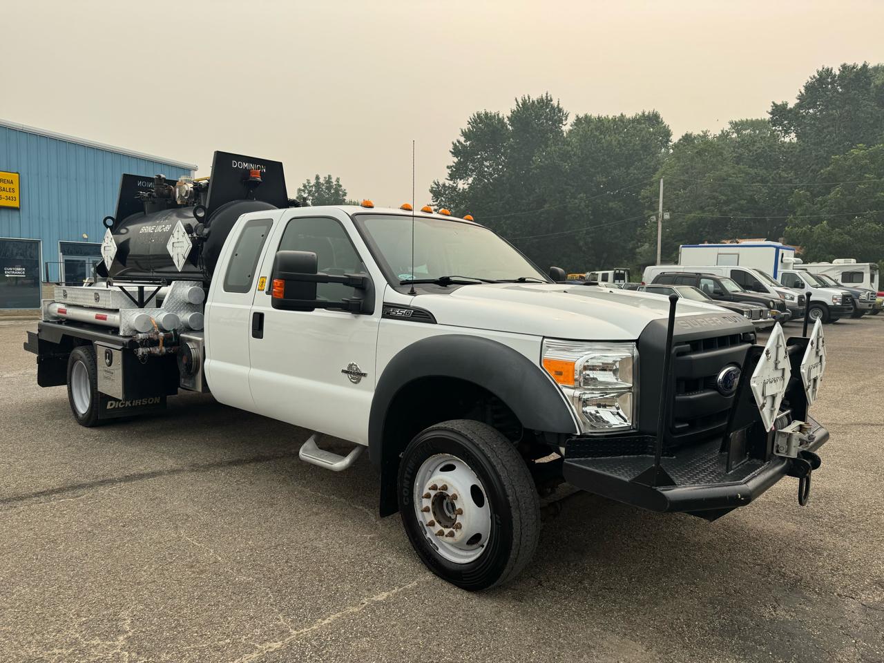 Ford Super Duty F-550 DRW 4WD SuperCab 186" WB 84" CA Lariat 2015