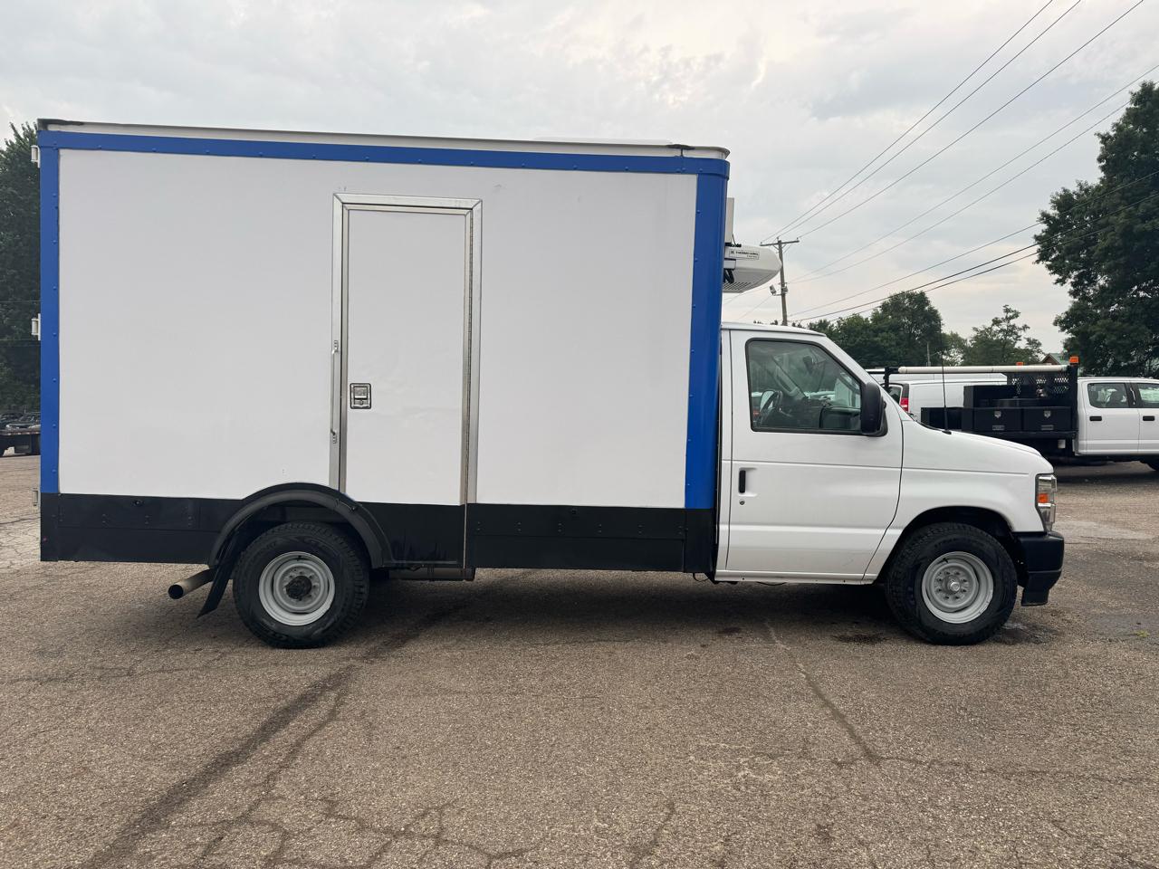 Ford E-Series Cutaway E-350 SRW 138" WB 2024