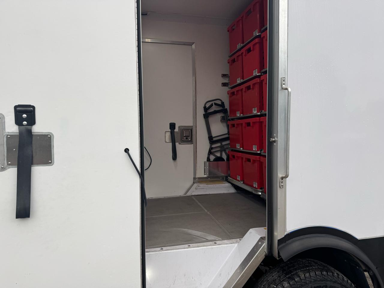 Ford E-Series Cutaway E-350 SRW 138" WB 2024