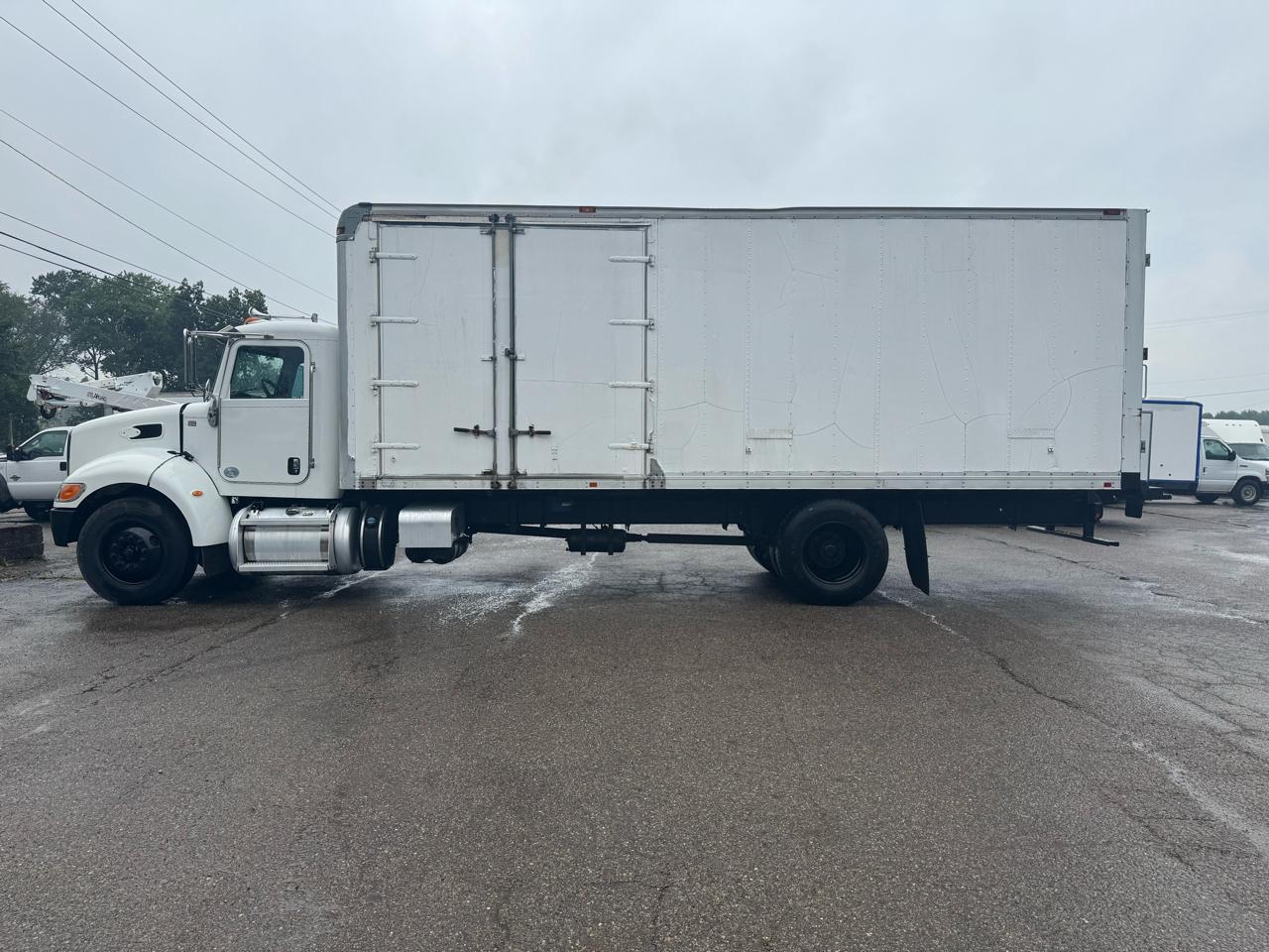 Peterbilt 337  2016
