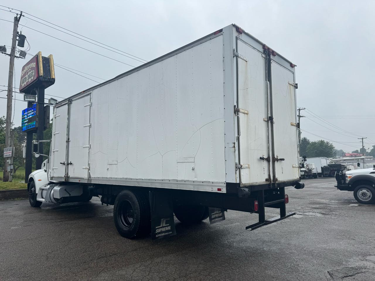 Peterbilt 337  2016