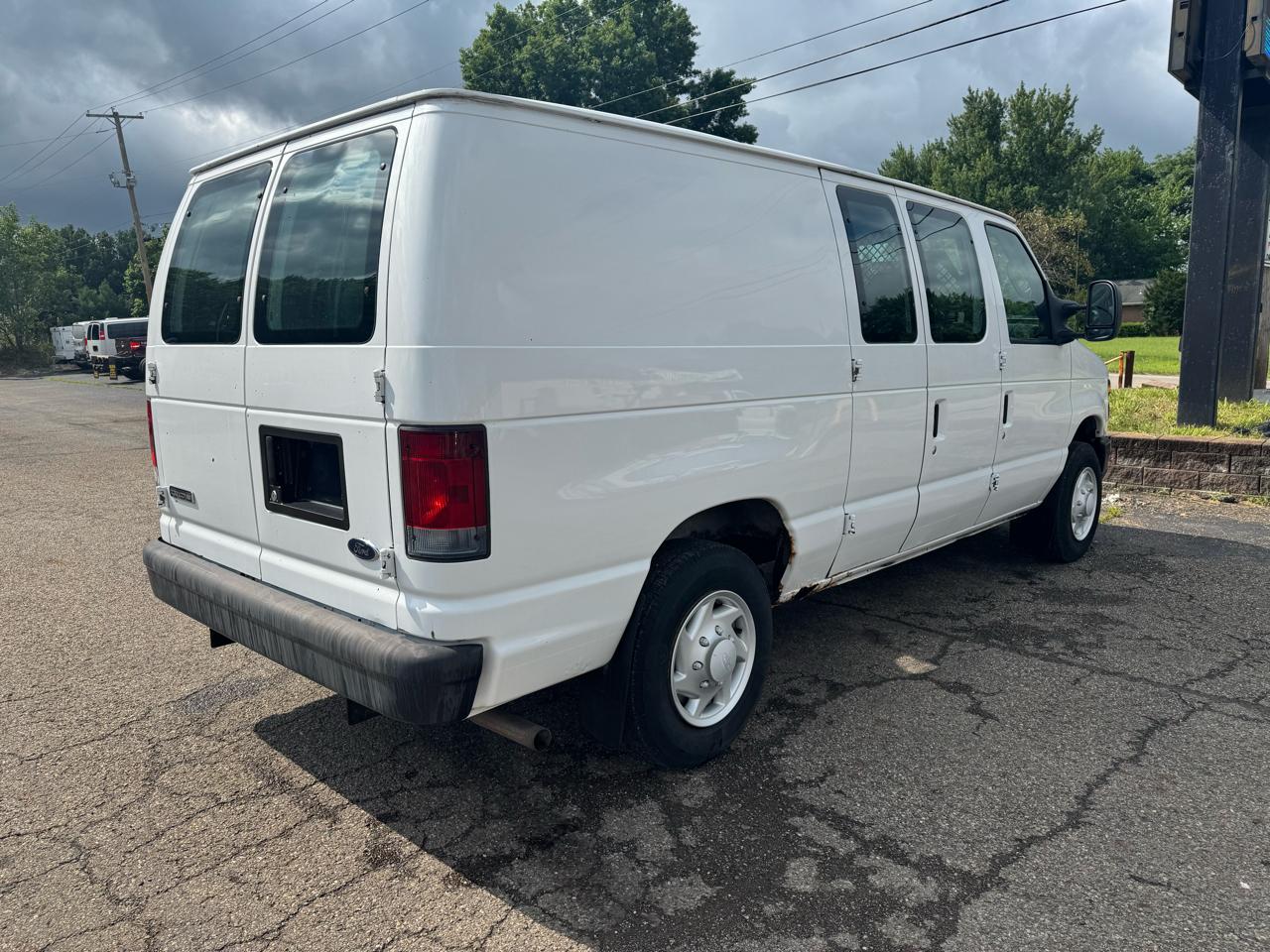 Ford Econoline Cargo Van E-150 Recreational 2008