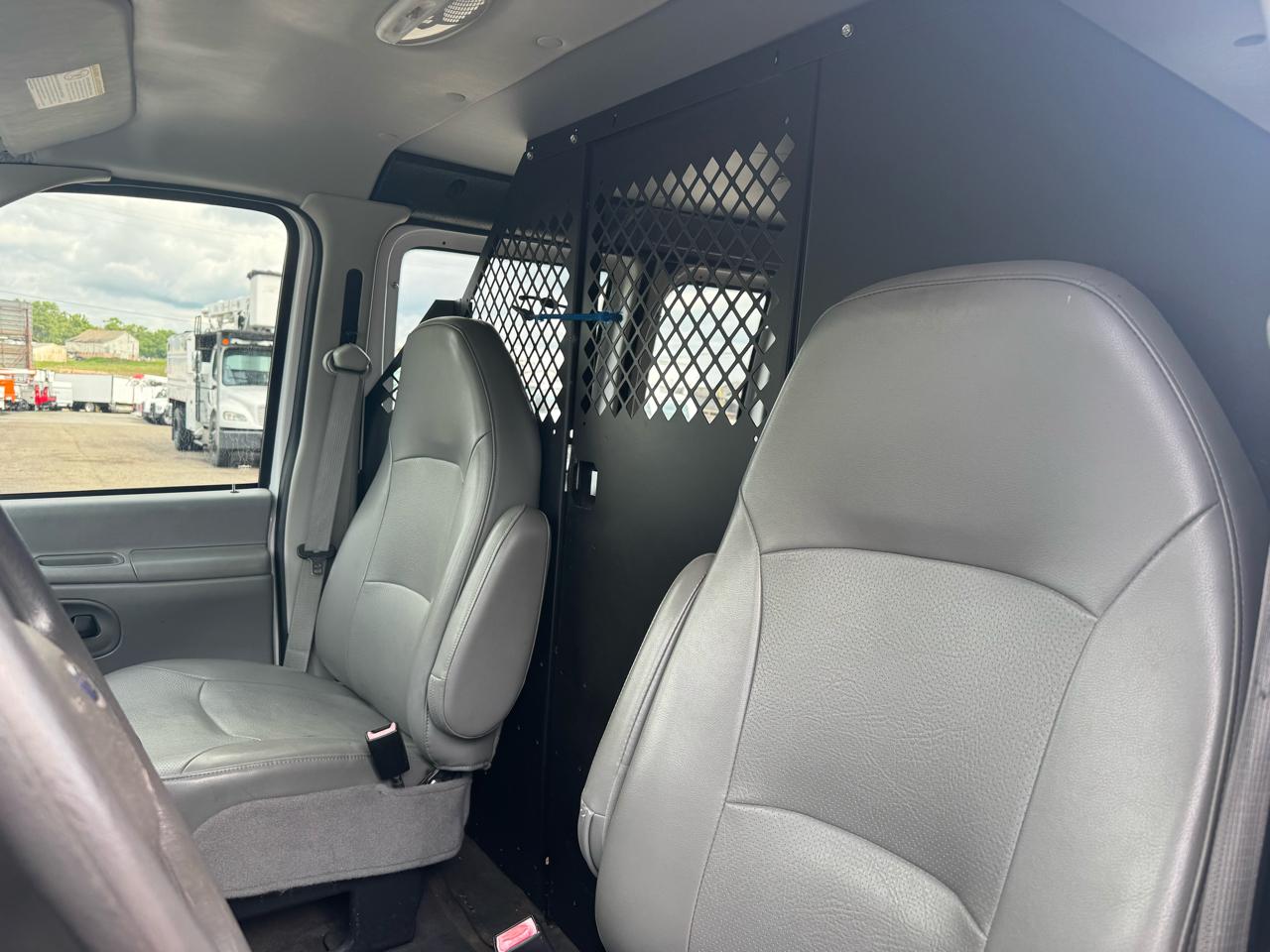 Ford Econoline Cargo Van E-150 Recreational 2008