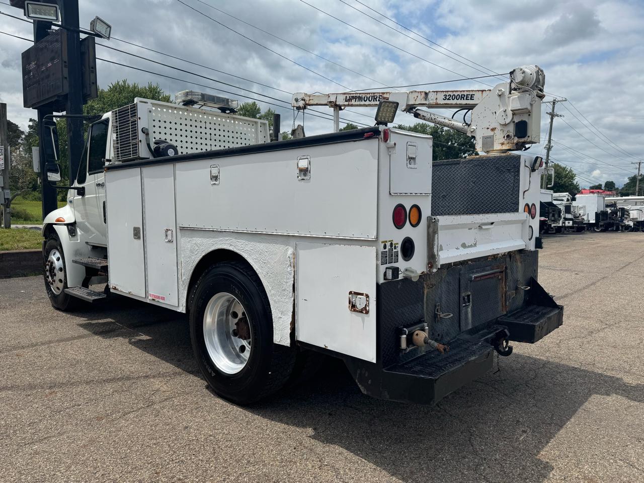 International 4300  2008