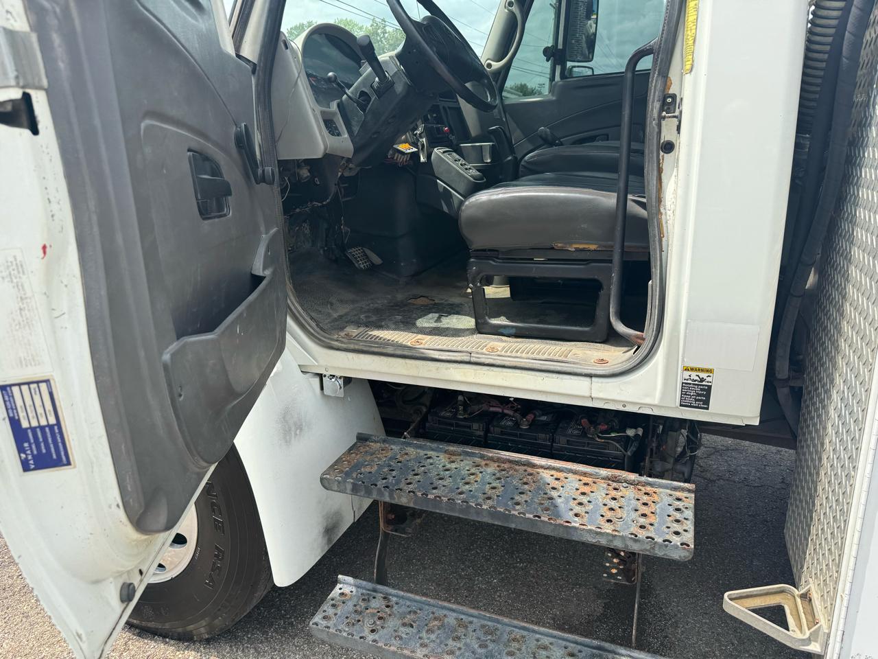 International 4300  2008