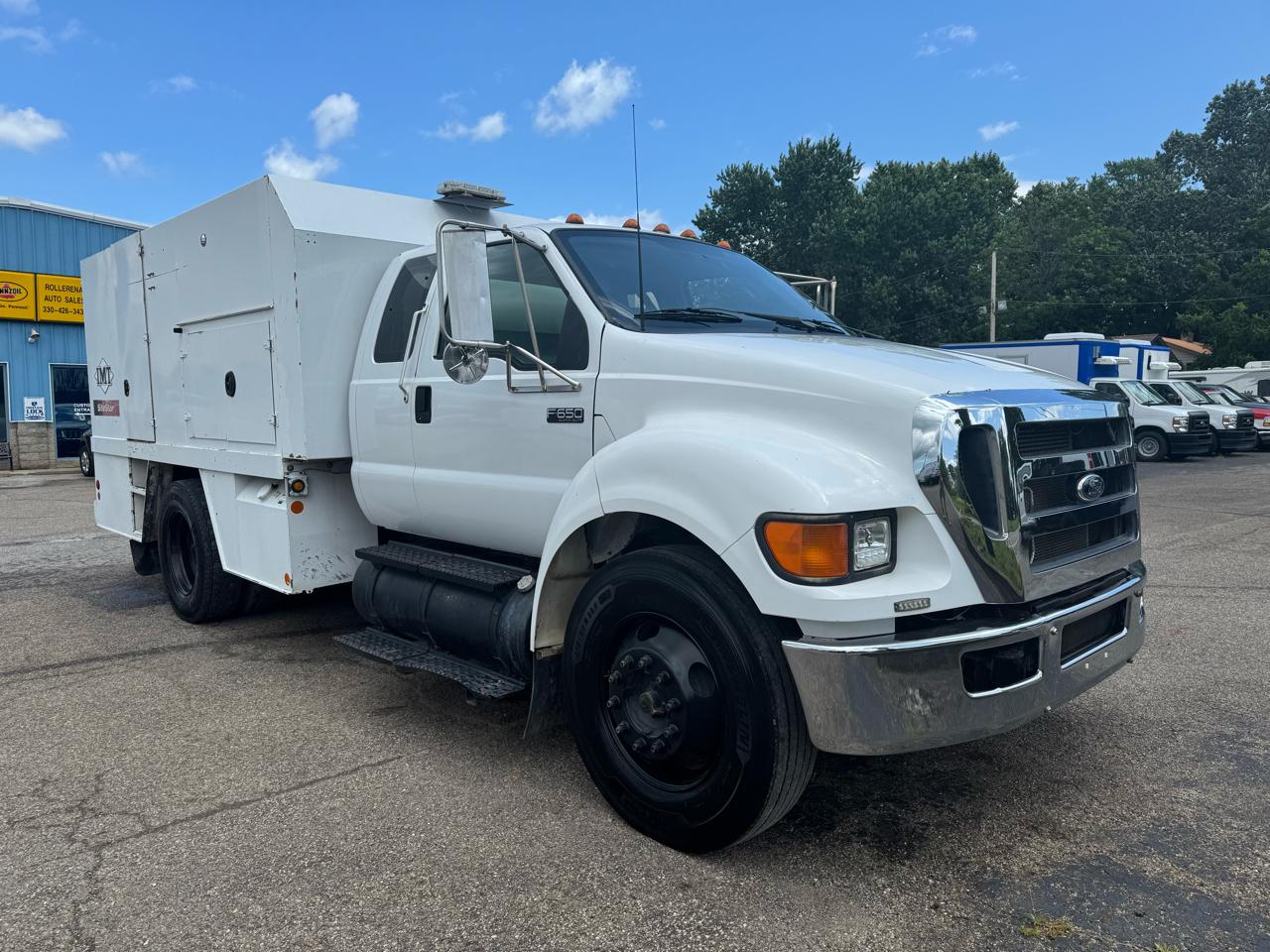 Ford Super Duty F-650 Straight Frame SuperCab XL 2006