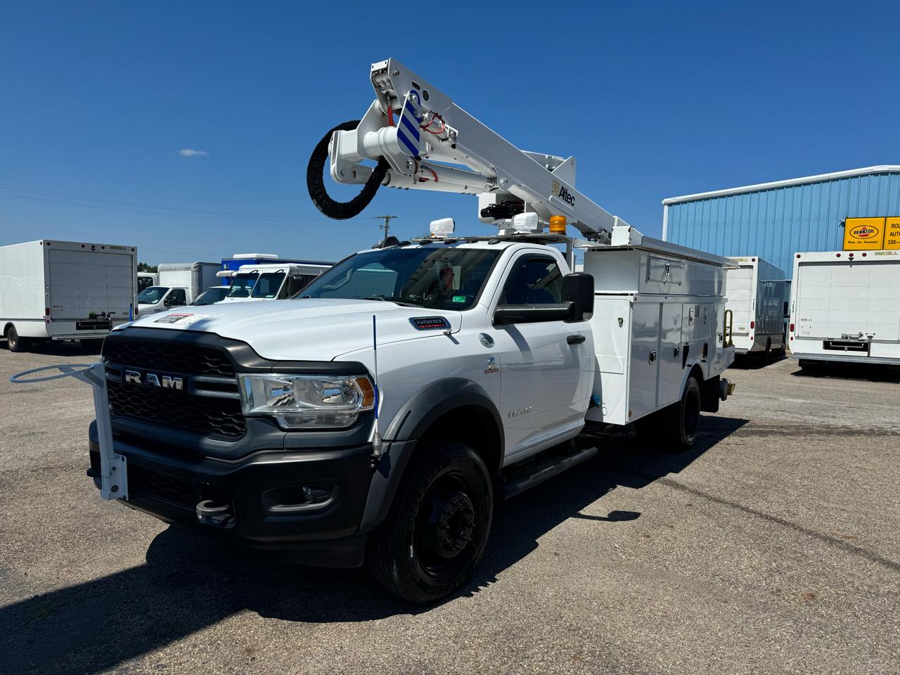 RAM 5500 Chassis Cab Tradesman 4x4 Reg Cab 84" CA 168.5" WB 2019
