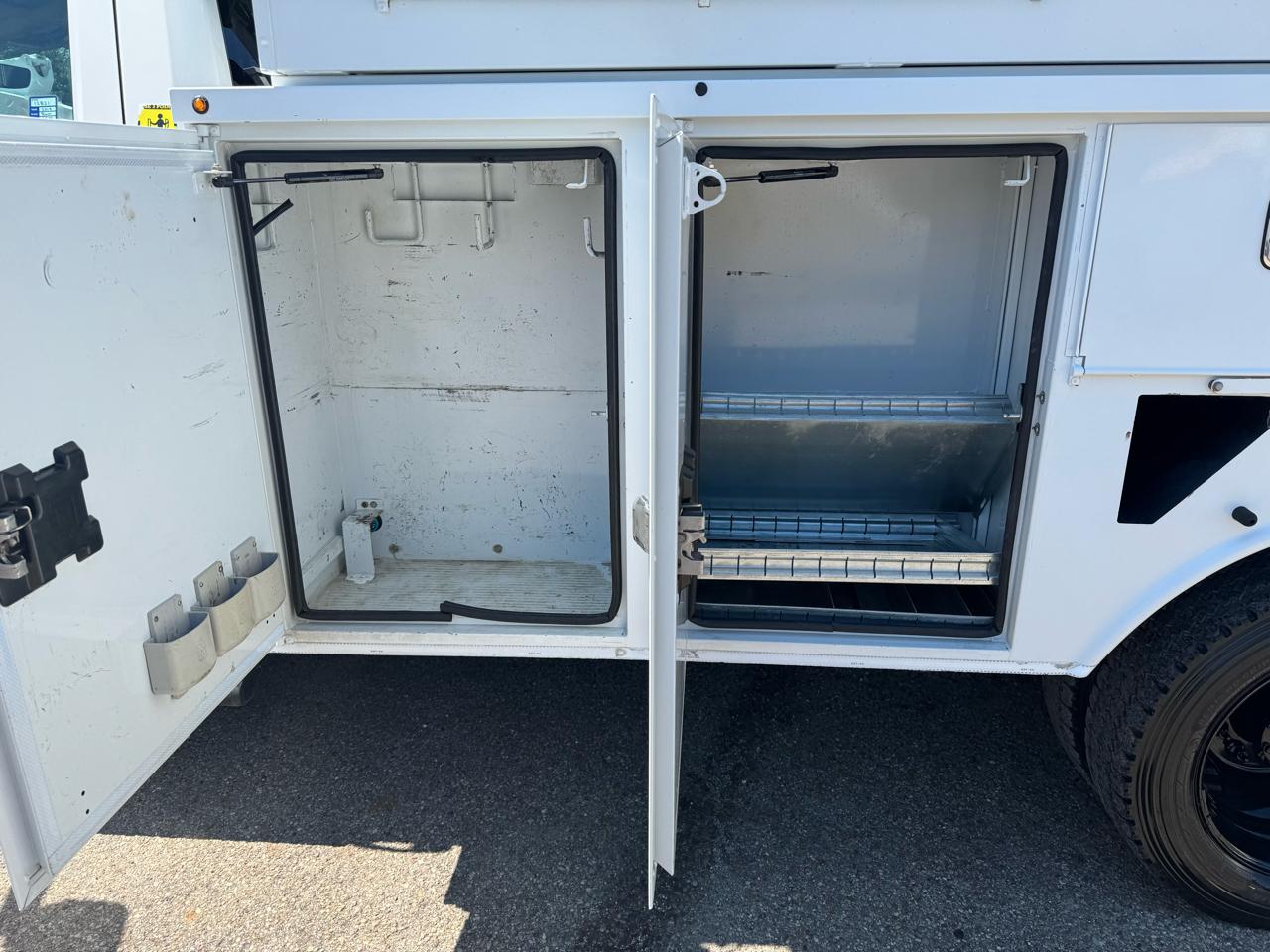 RAM 5500 Chassis Cab Tradesman 4x4 Reg Cab 84" CA 168.5" WB 2019