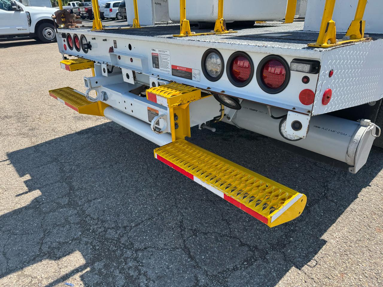 RAM 5500 Chassis Cab Tradesman 4x4 Reg Cab 84" CA 168.5" WB 2019