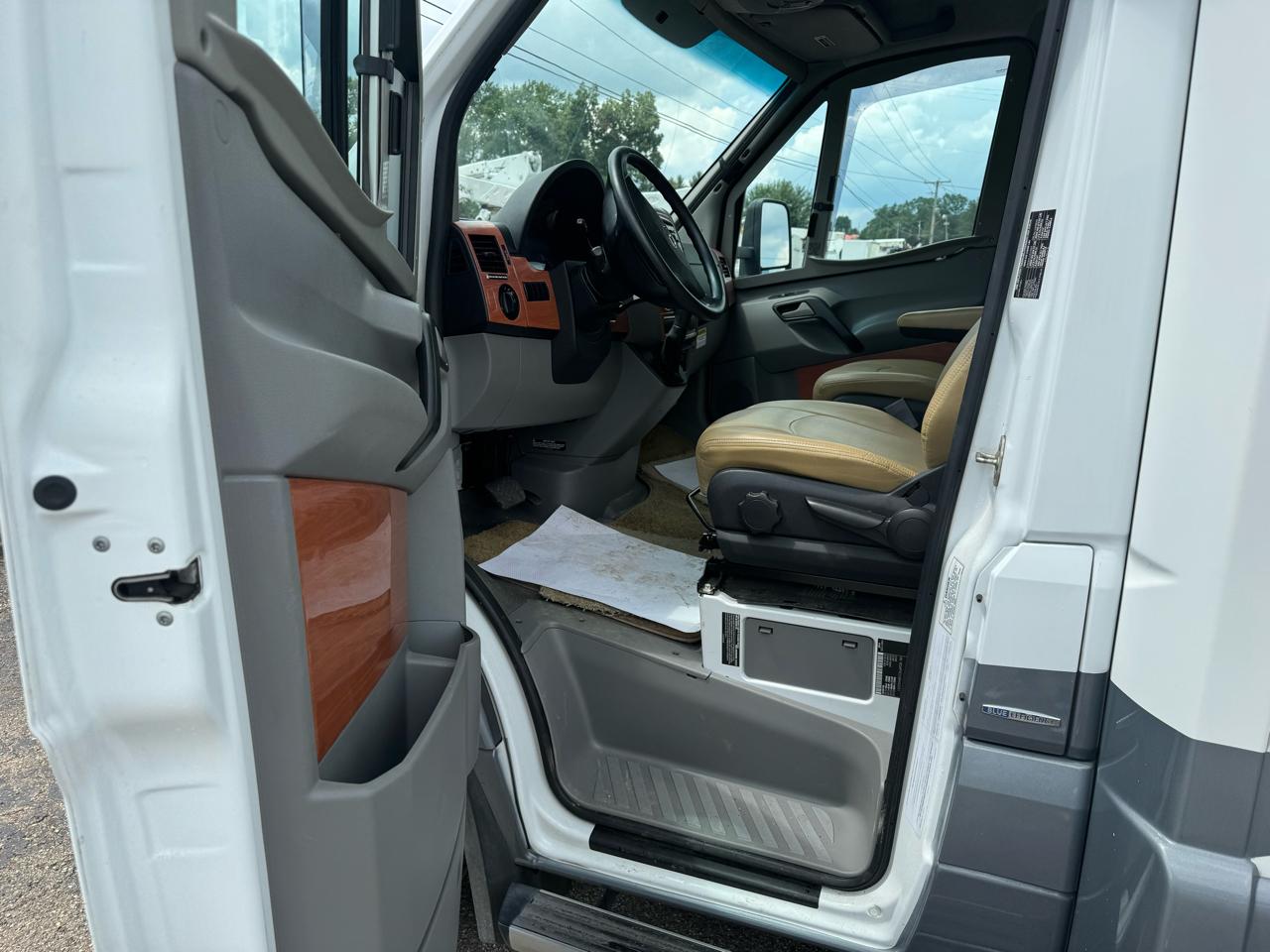 Winnebago Sprinter Chassis-Cabs  2011