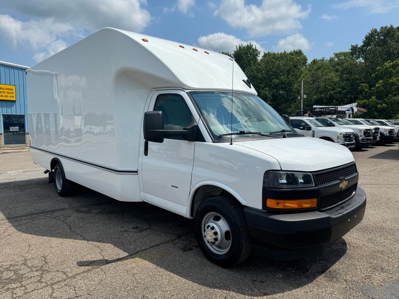Chevrolet Express Commercial Cutaway 3500 Van 177" 2025