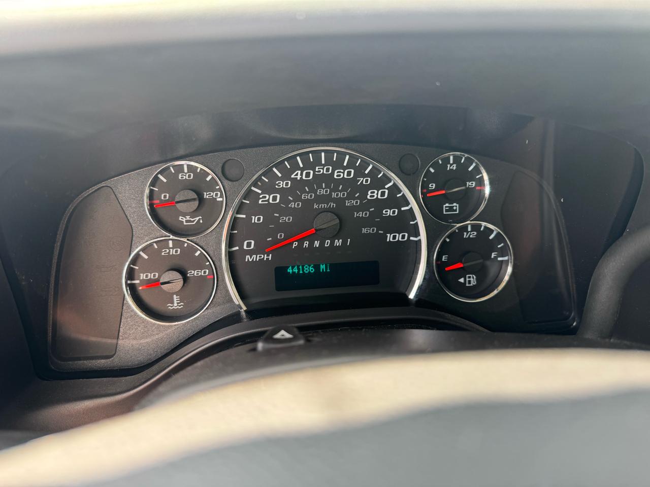 Chevrolet Express Commercial Cutaway 3500 Van 177" 2025