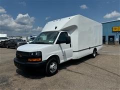 2025 Chevrolet Express Commercial Cutaway 