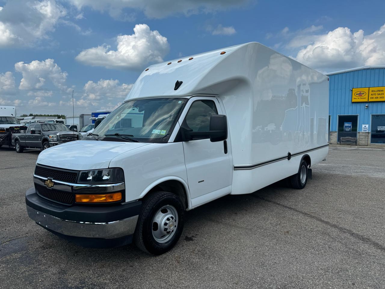 Chevrolet Express Commercial Cutaway 3500 Van 177" 2025