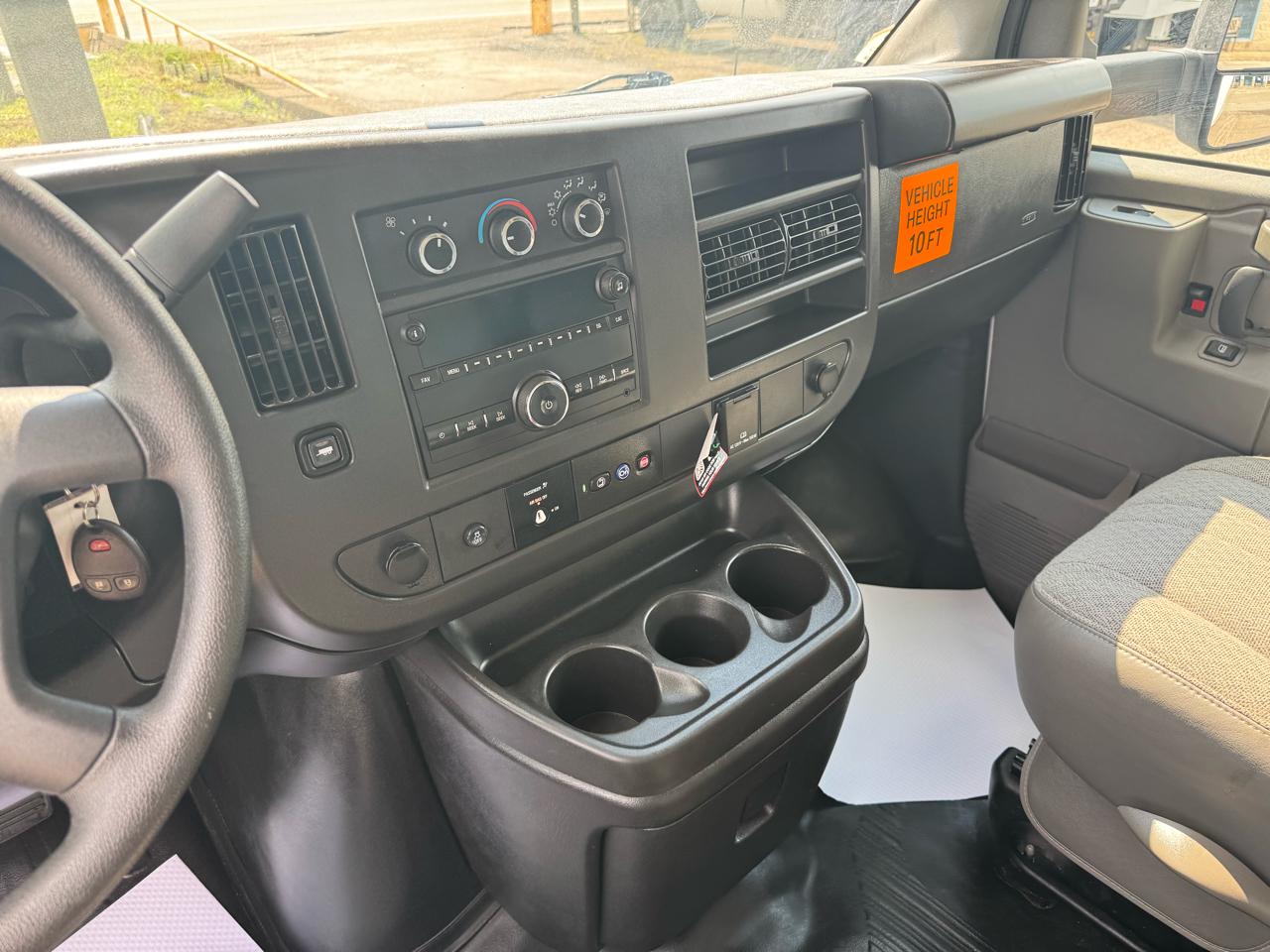 Chevrolet Express Commercial Cutaway 3500 Van 177" 2025