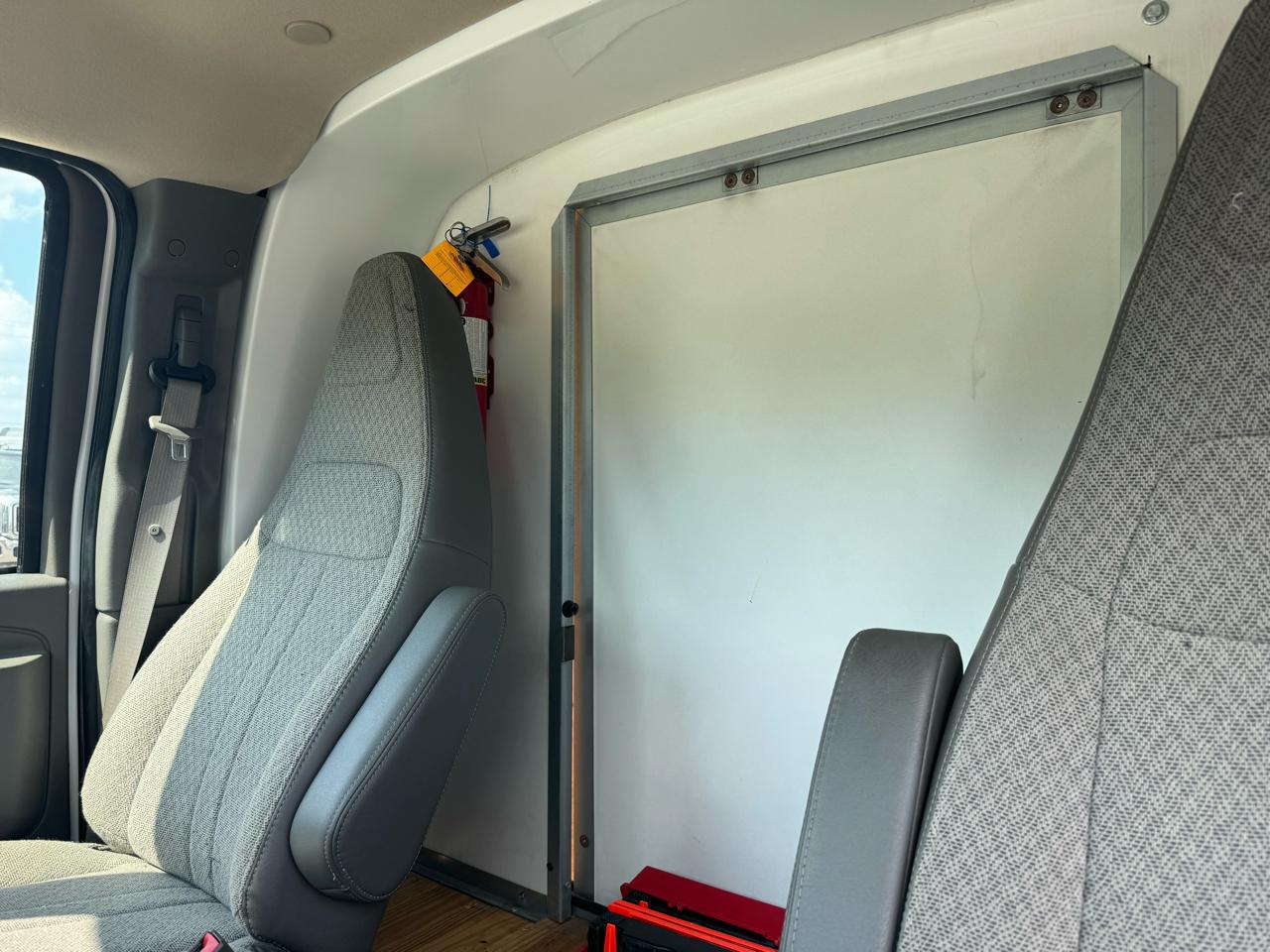 Chevrolet Express Commercial Cutaway 3500 Van 177" 2025