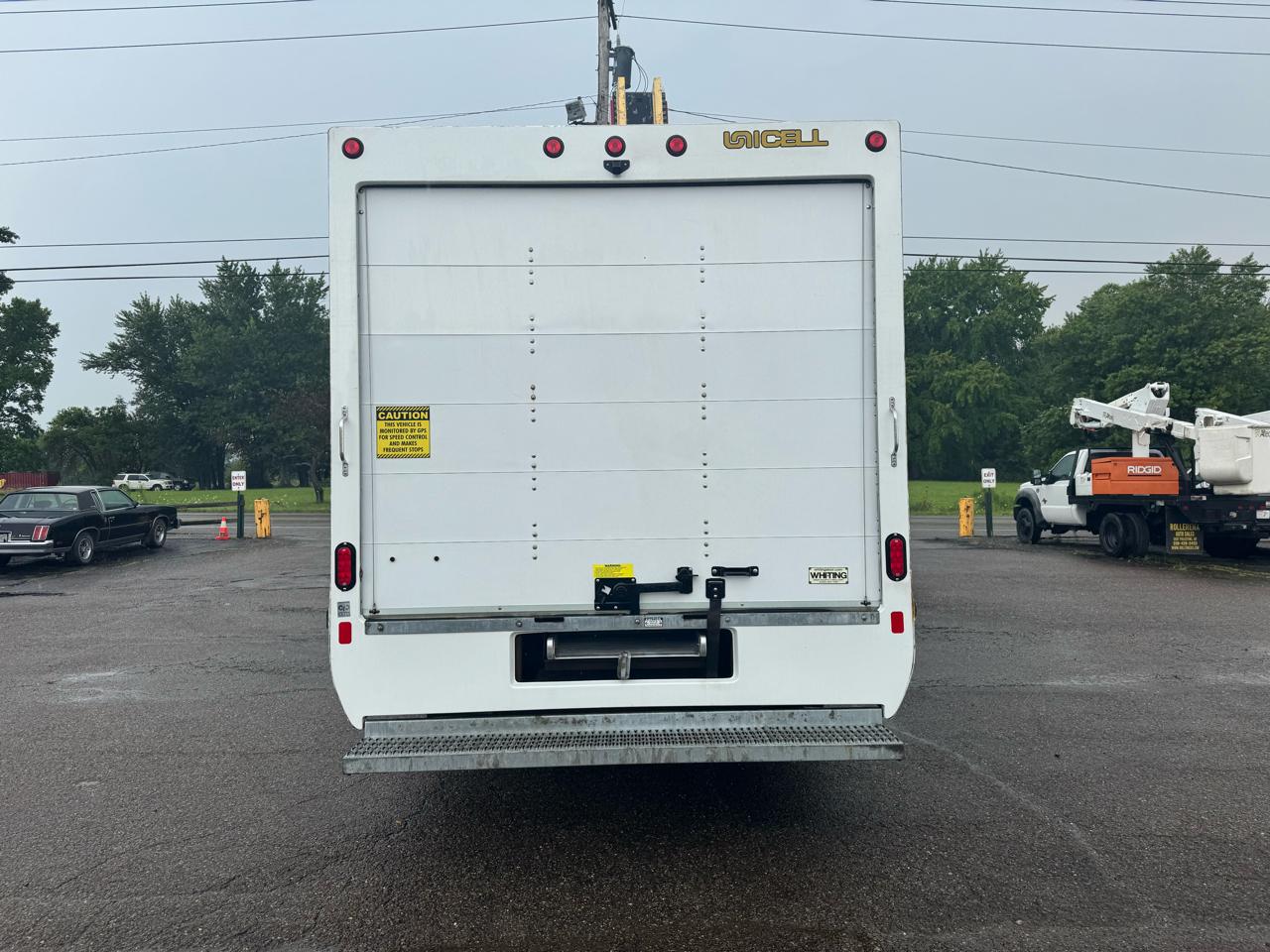 Chevrolet Express Commercial Cutaway 3500 Van 177" 2025