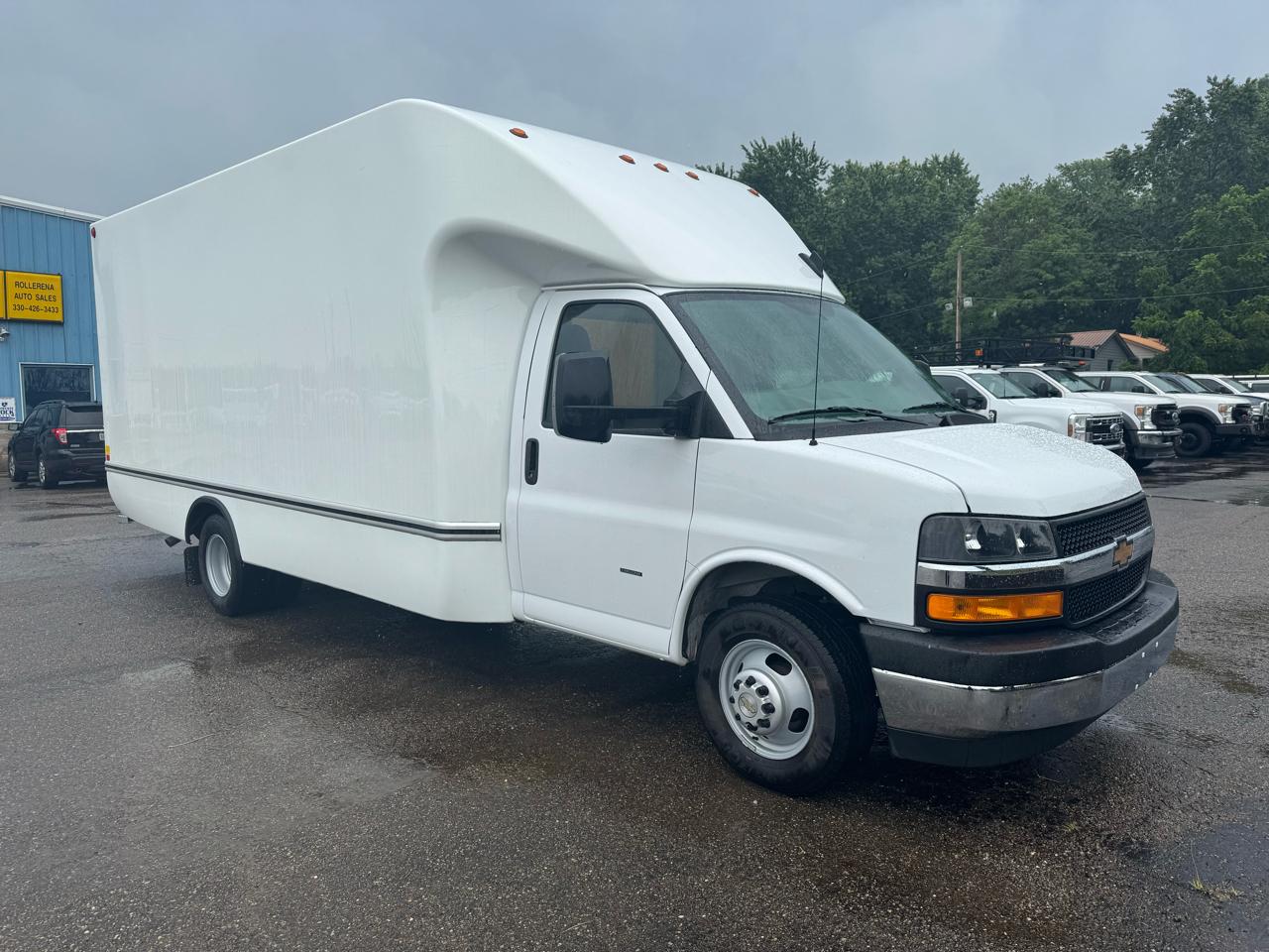 Chevrolet Express Commercial Cutaway 3500 Van 177" 2025