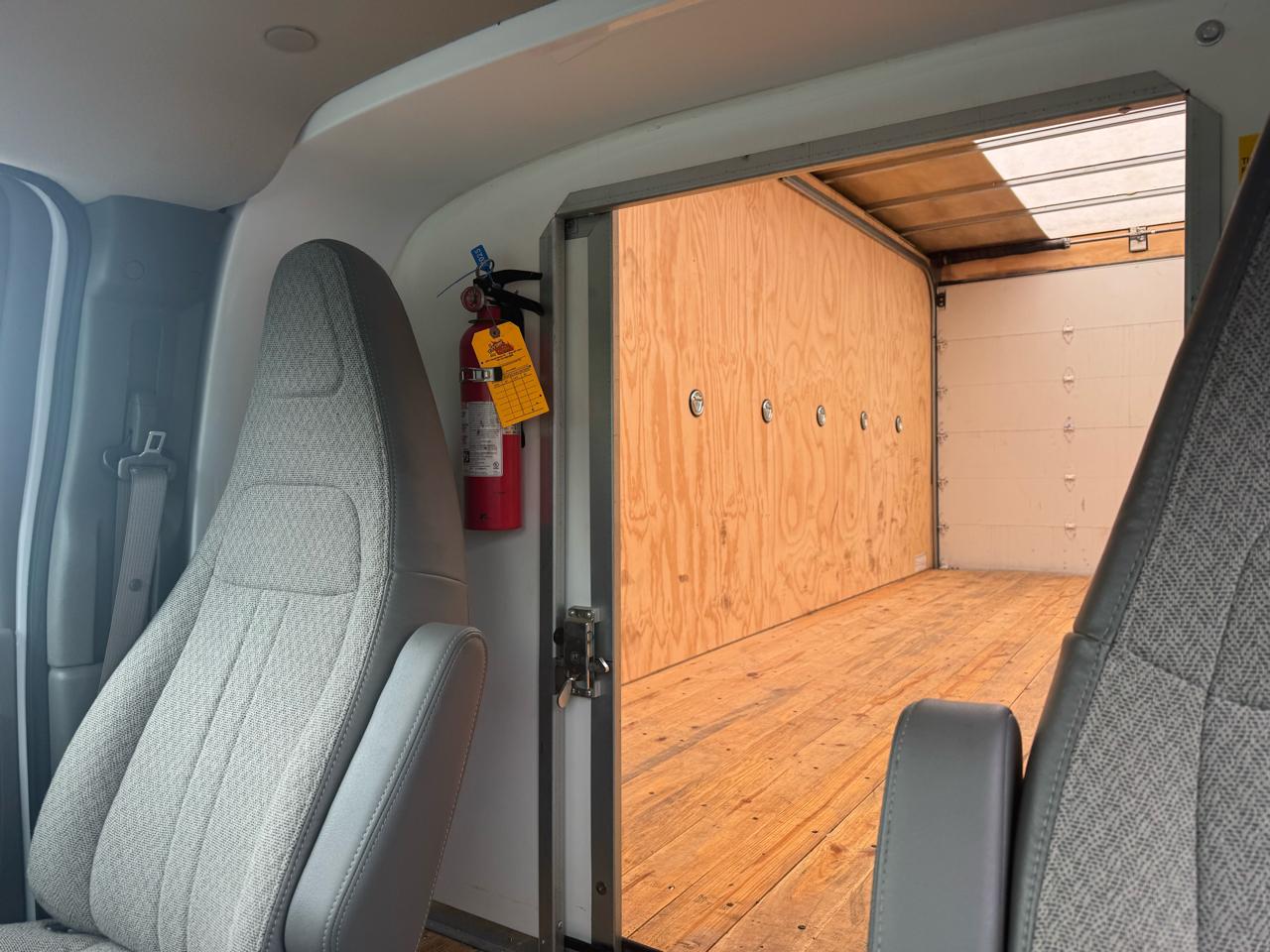 Chevrolet Express Commercial Cutaway 3500 Van 177" 2025